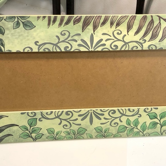 Green Leaf Picture Frame, 15x4” Opening - Picture 4 of 9